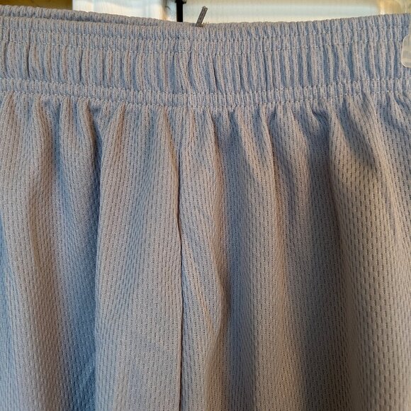 Galaxy by Harvic Men's Shorts - Silver - Size M - NWT - Picture 4 of 9